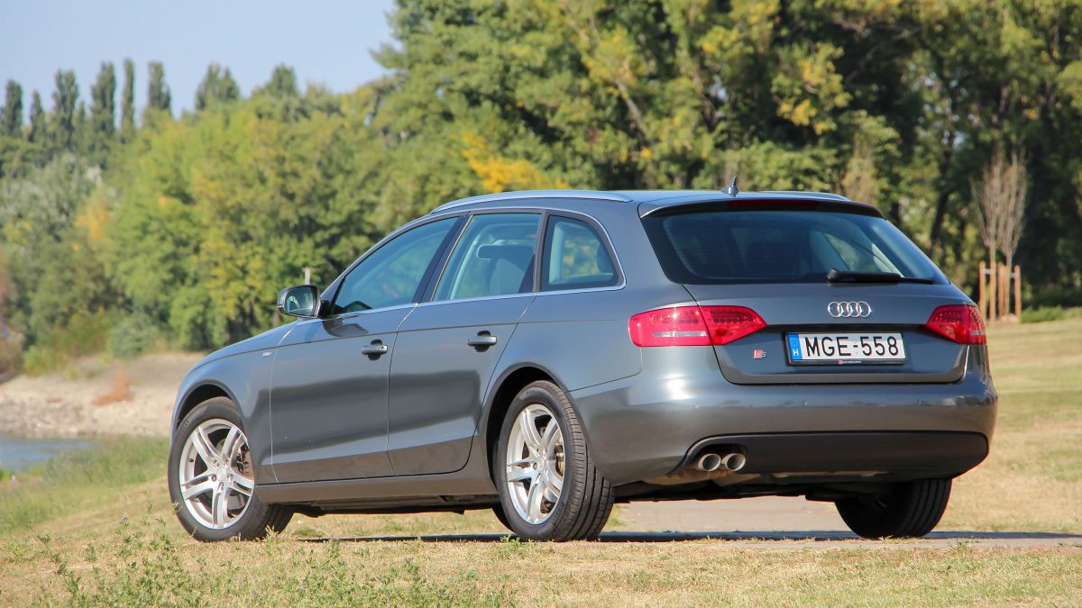 AUDI A4