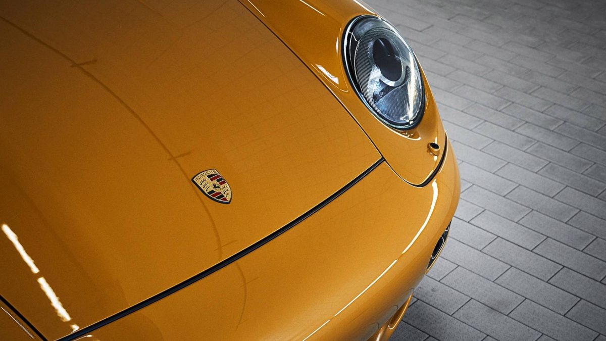 PORSCHE 911