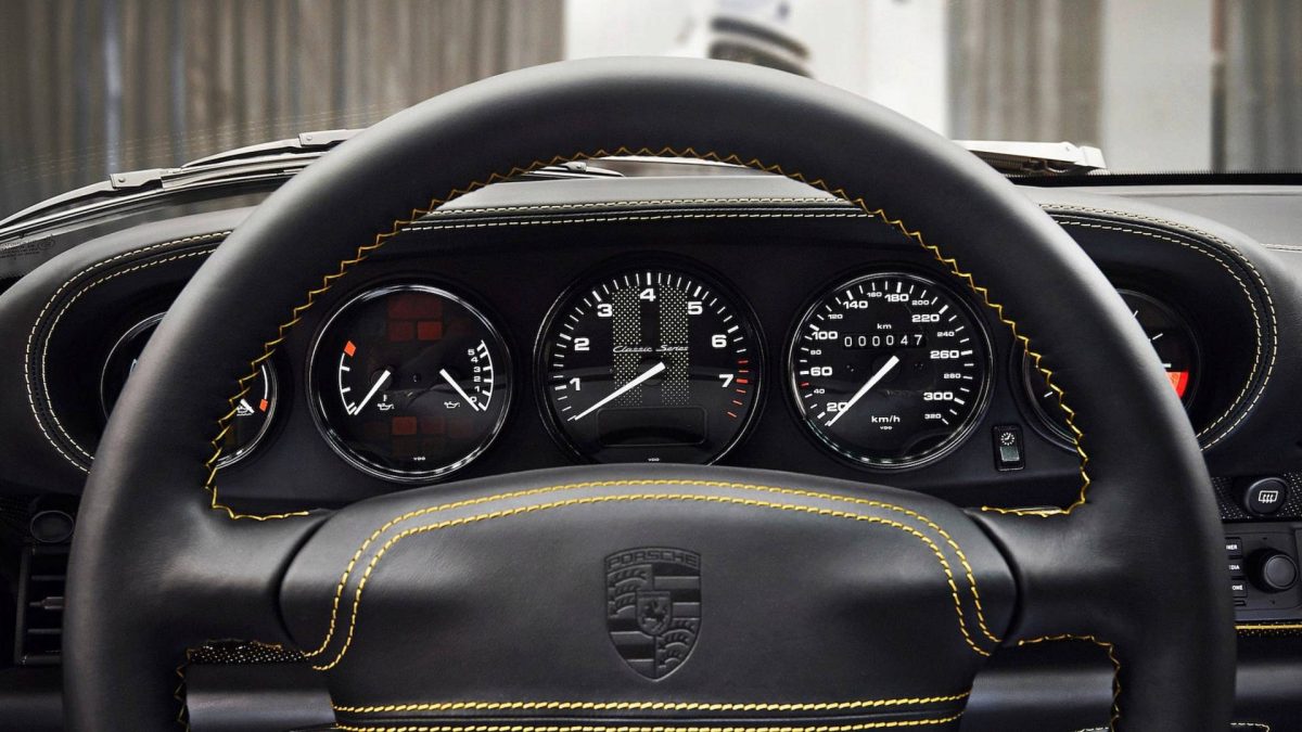 PORSCHE 993
