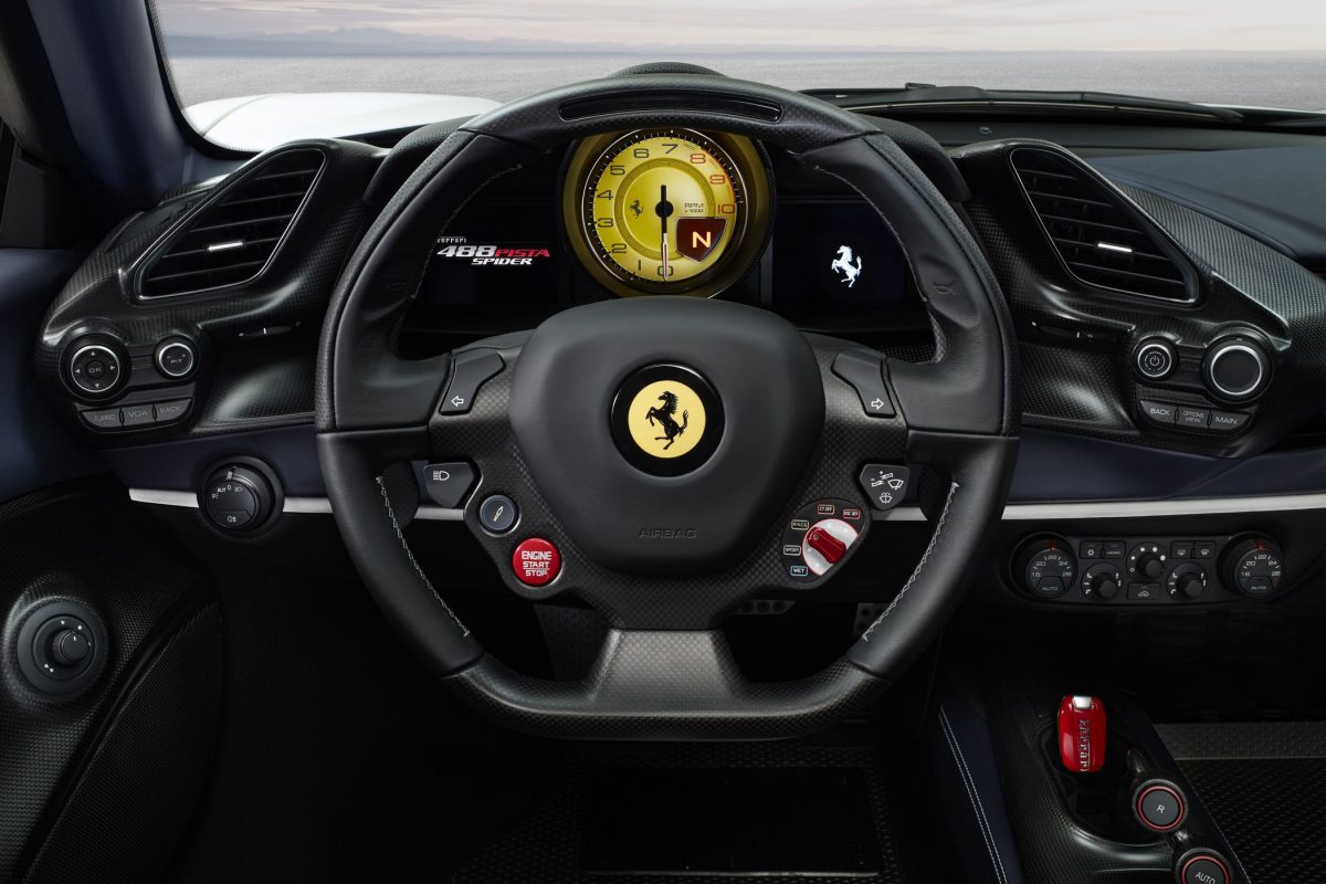 FERRARI 488