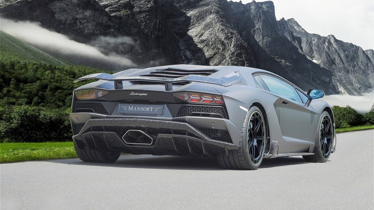 LAMBORGHINI AVENTADOR