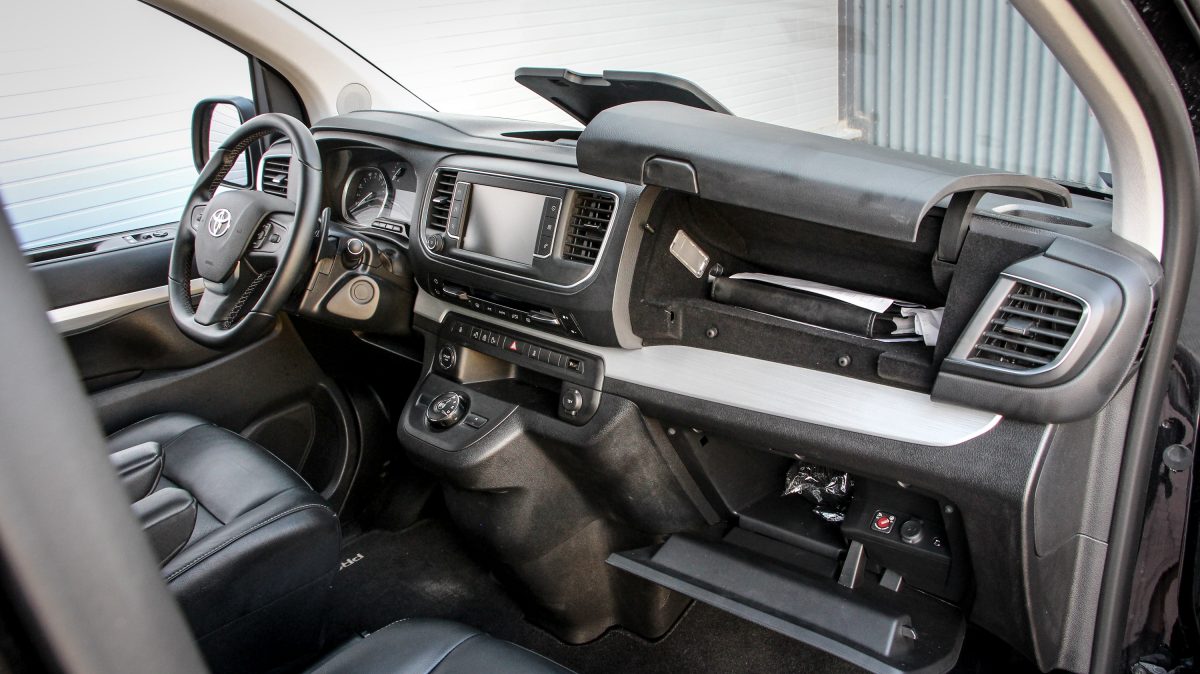 TOYOTA PROACE