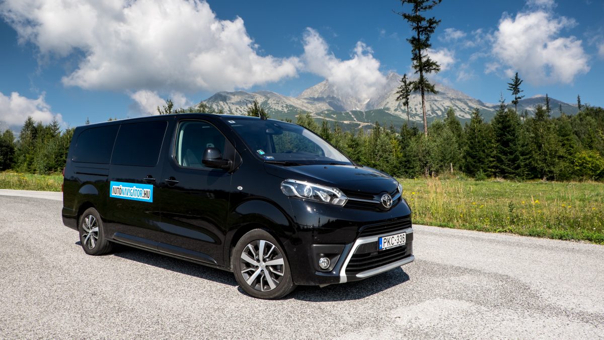 TOYOTA PROACE