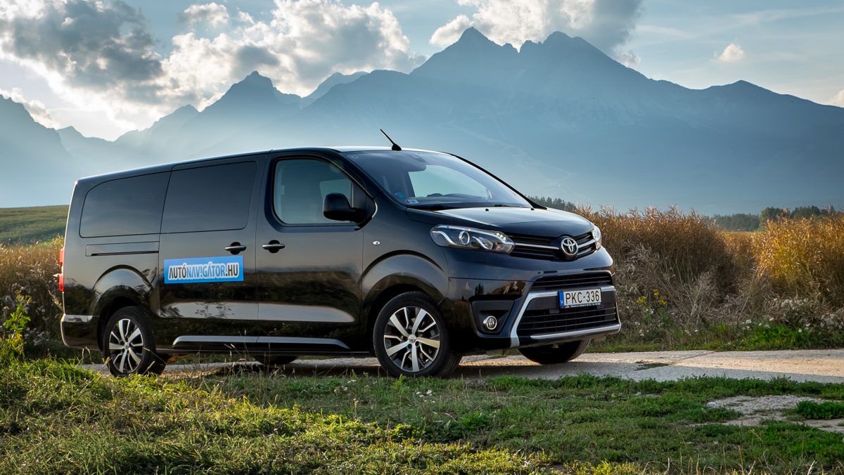 TOYOTA PROACE