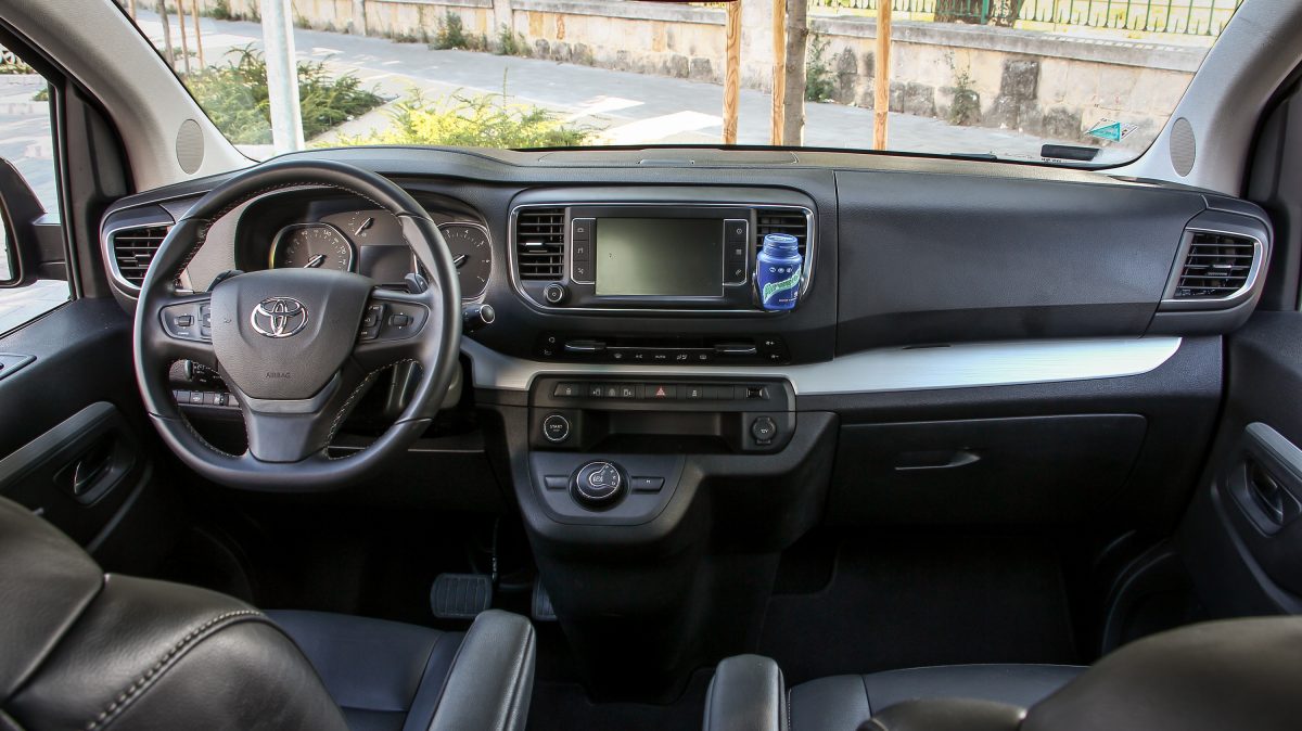 TOYOTA PROACE