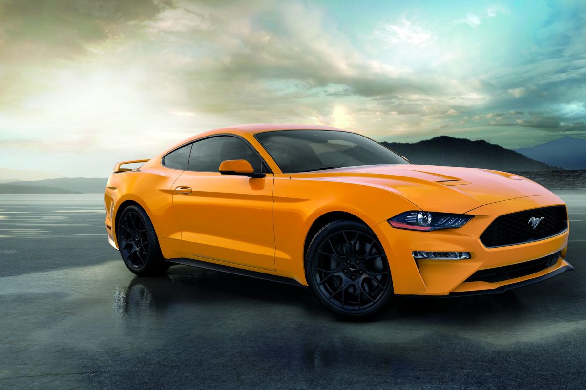 FORD MUSTANG
