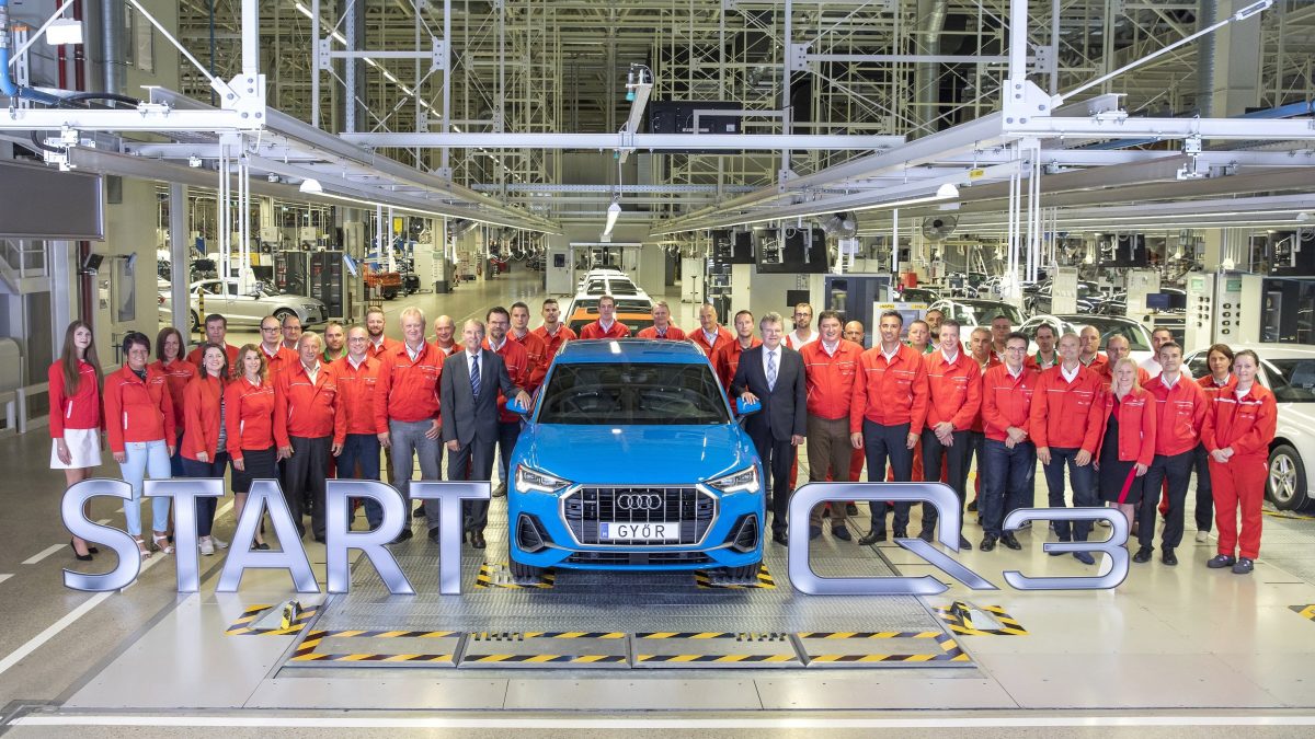 AUDI Q3