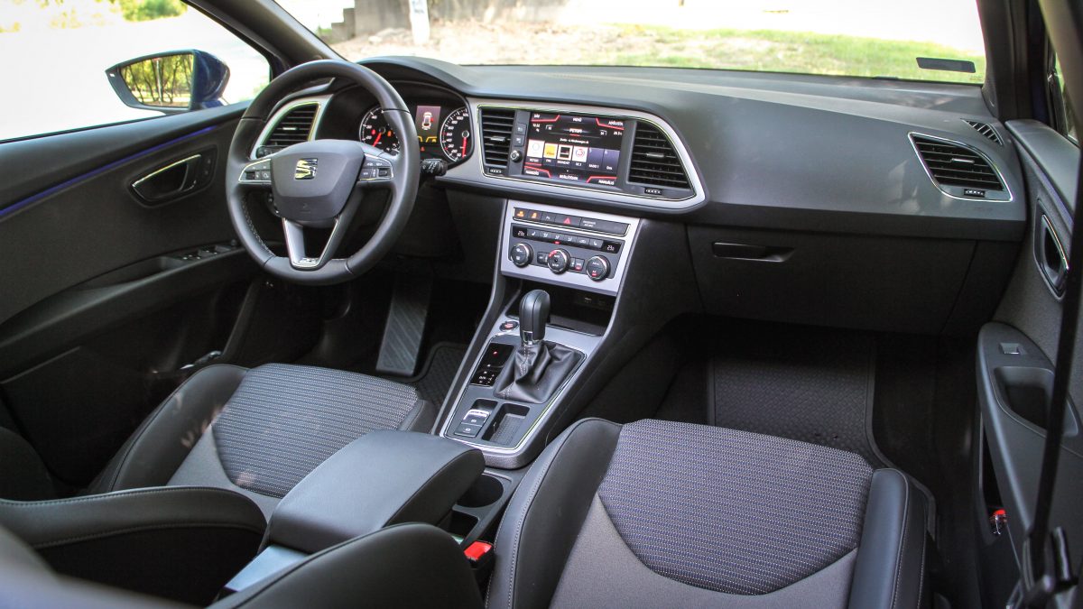 SEAT LEON