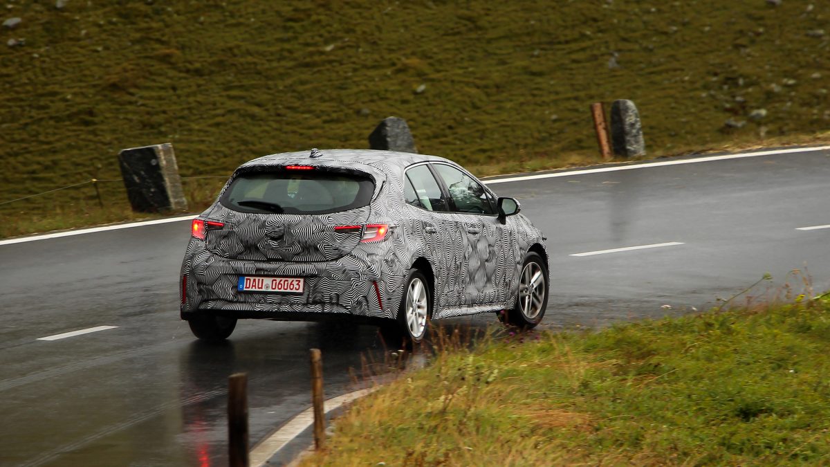 TOYOTA COROLLA