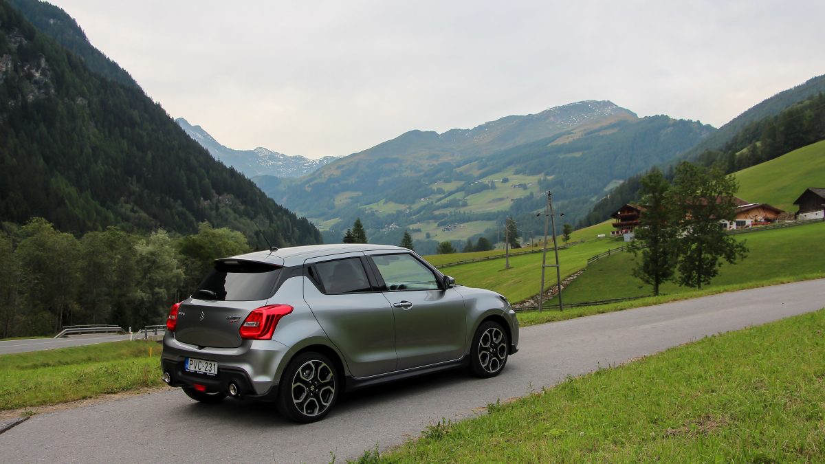 SUZUKI SWIFT