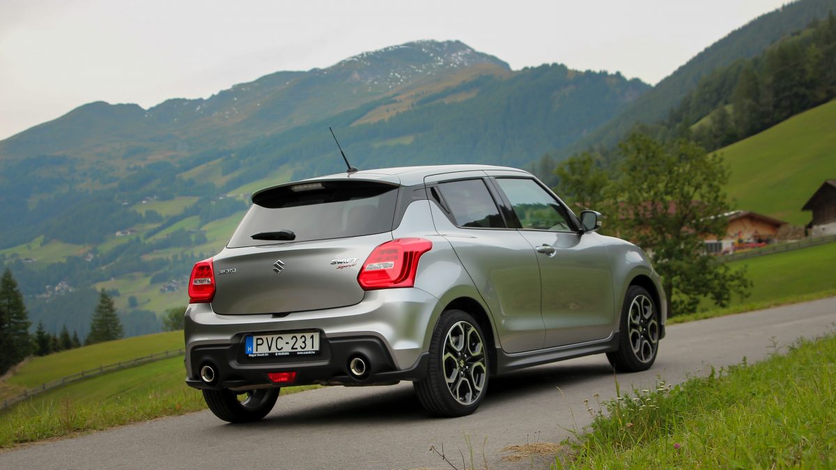 SUZUKI SWIFT