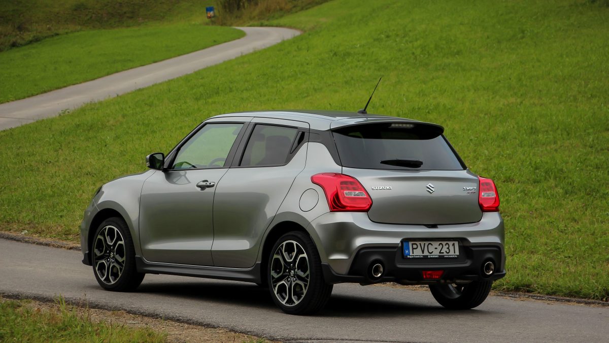 SUZUKI SWIFT