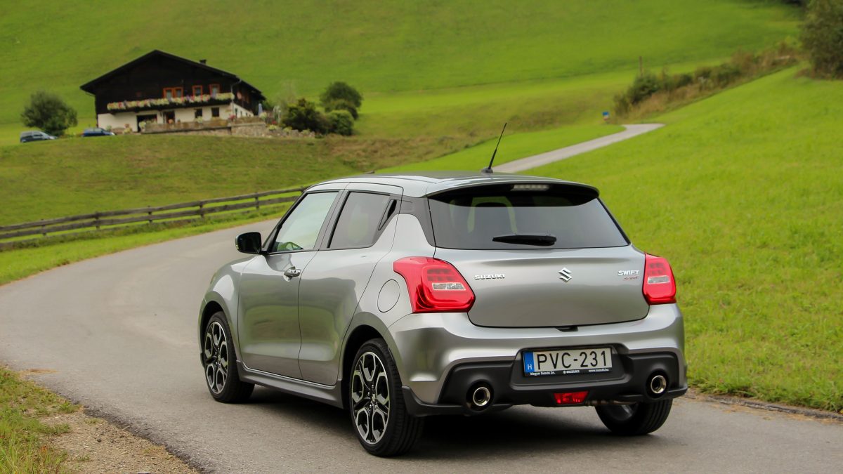 SUZUKI SWIFT