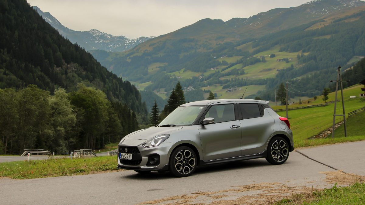 SUZUKI SWIFT