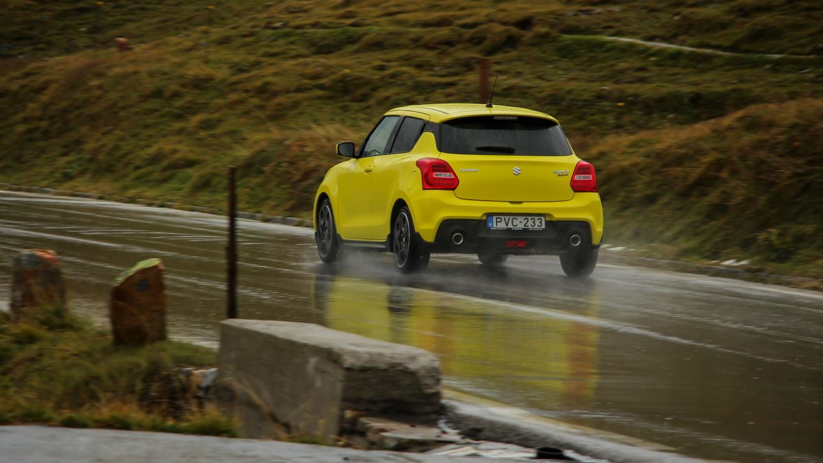SUZUKI SWIFT