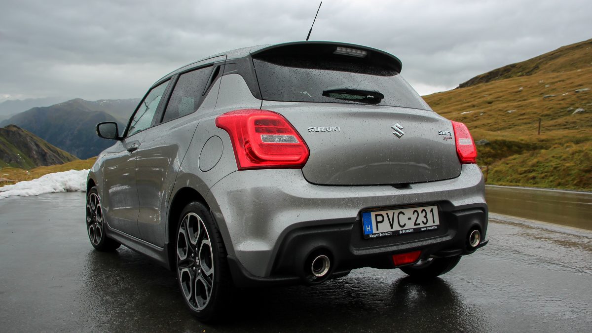 SUZUKI SWIFT