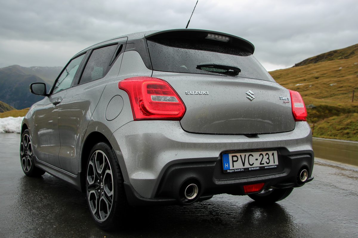 SUZUKI SWIFT