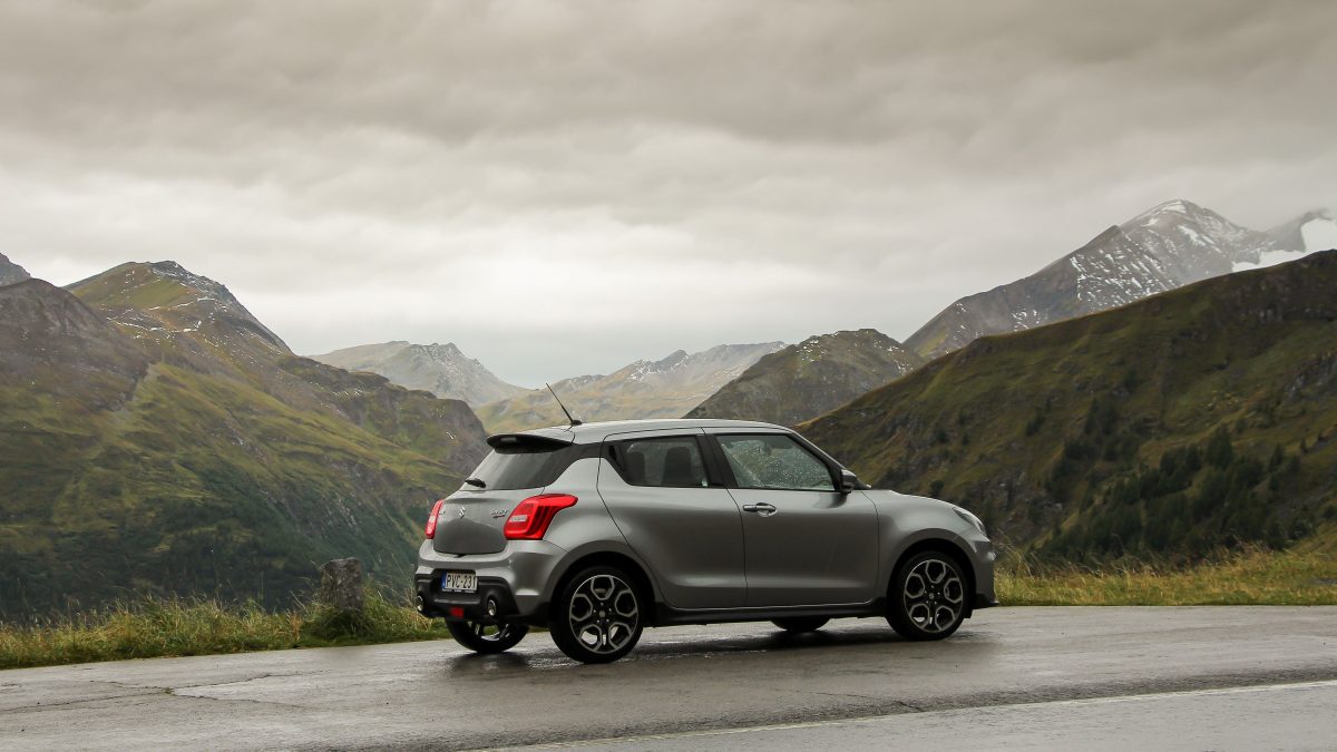 SUZUKI SWIFT