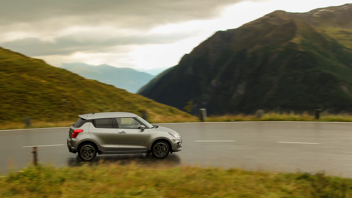 SUZUKI SWIFT