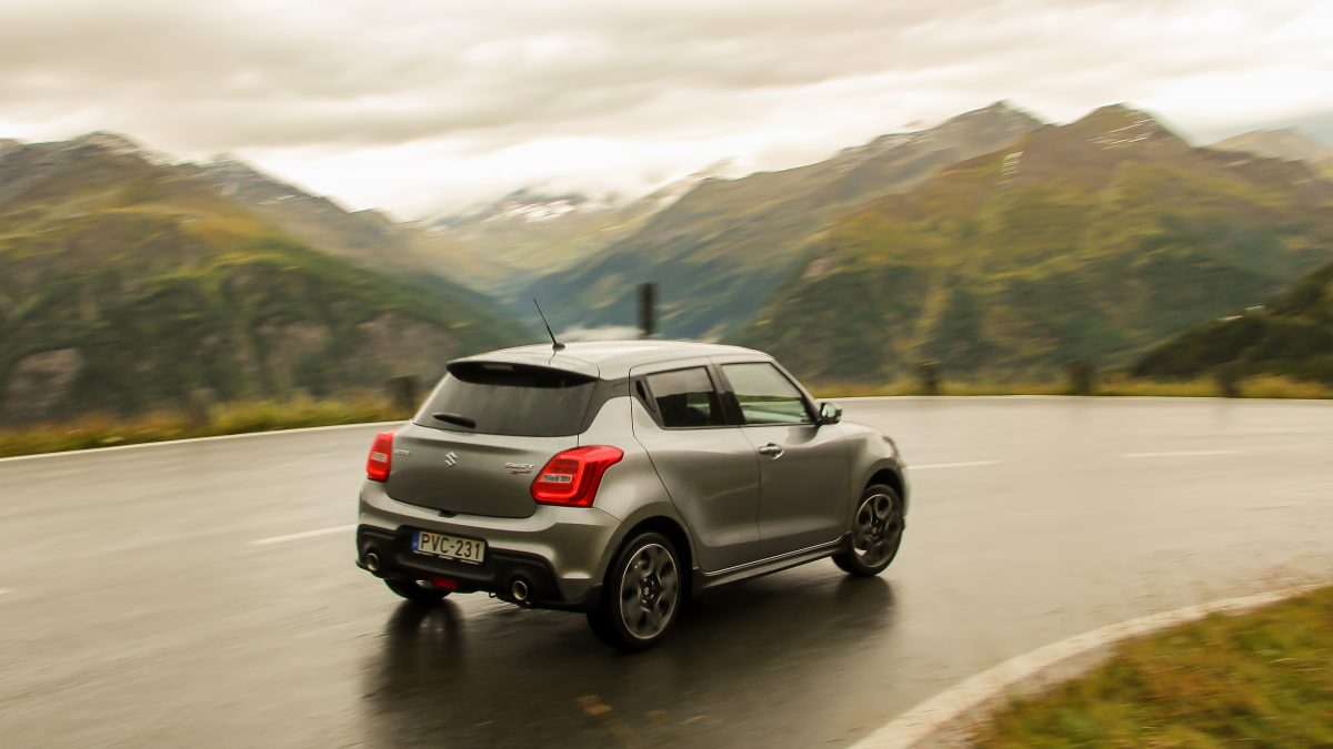 SUZUKI SWIFT