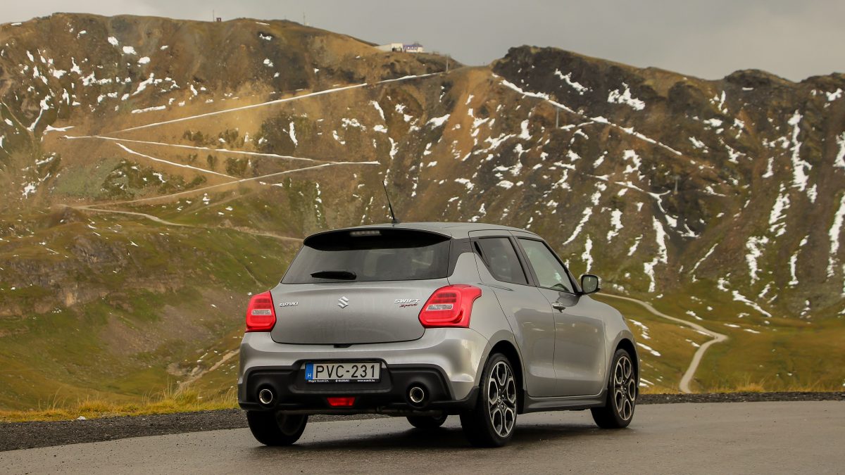 SUZUKI SWIFT