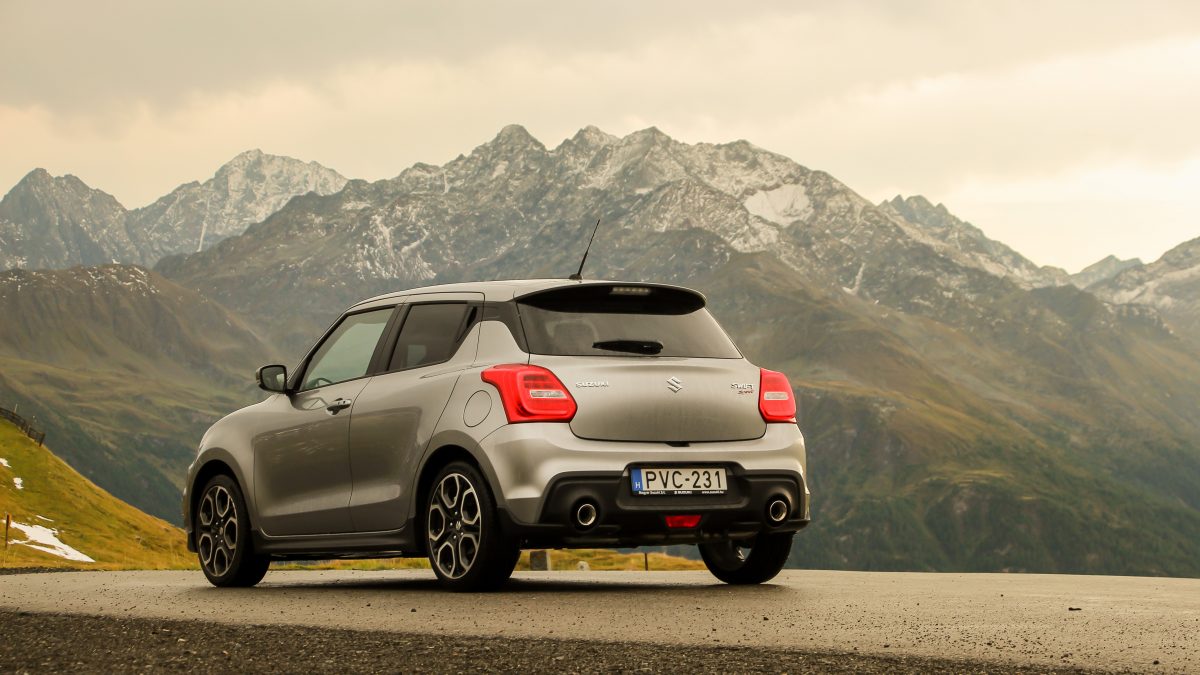 SUZUKI SWIFT