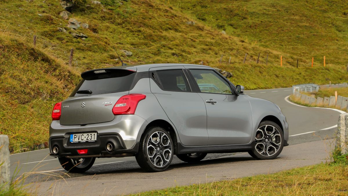 SUZUKI SWIFT