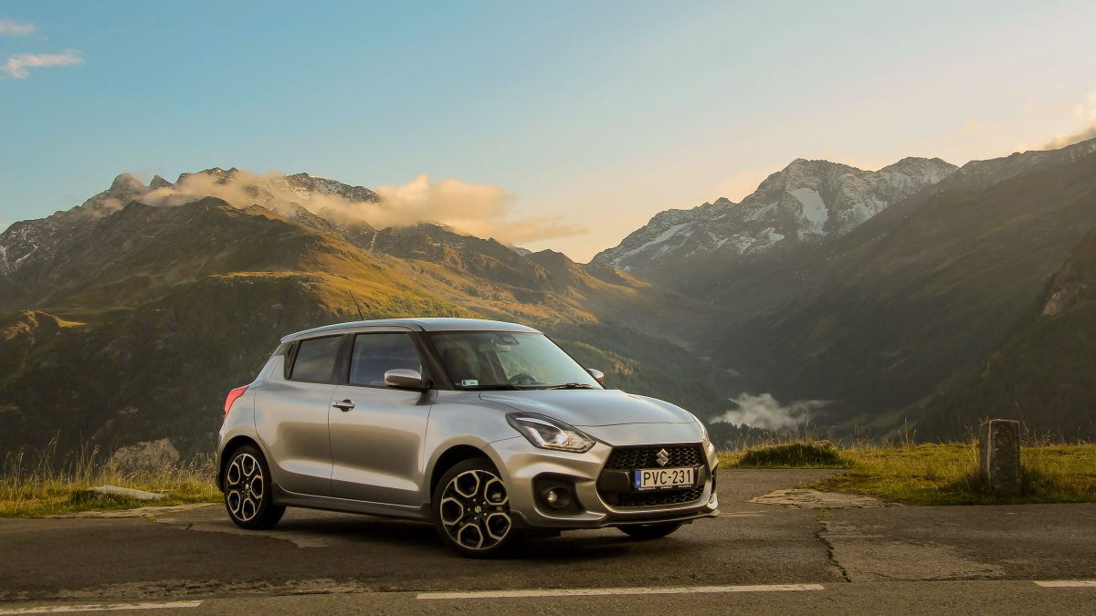 SUZUKI SWIFT