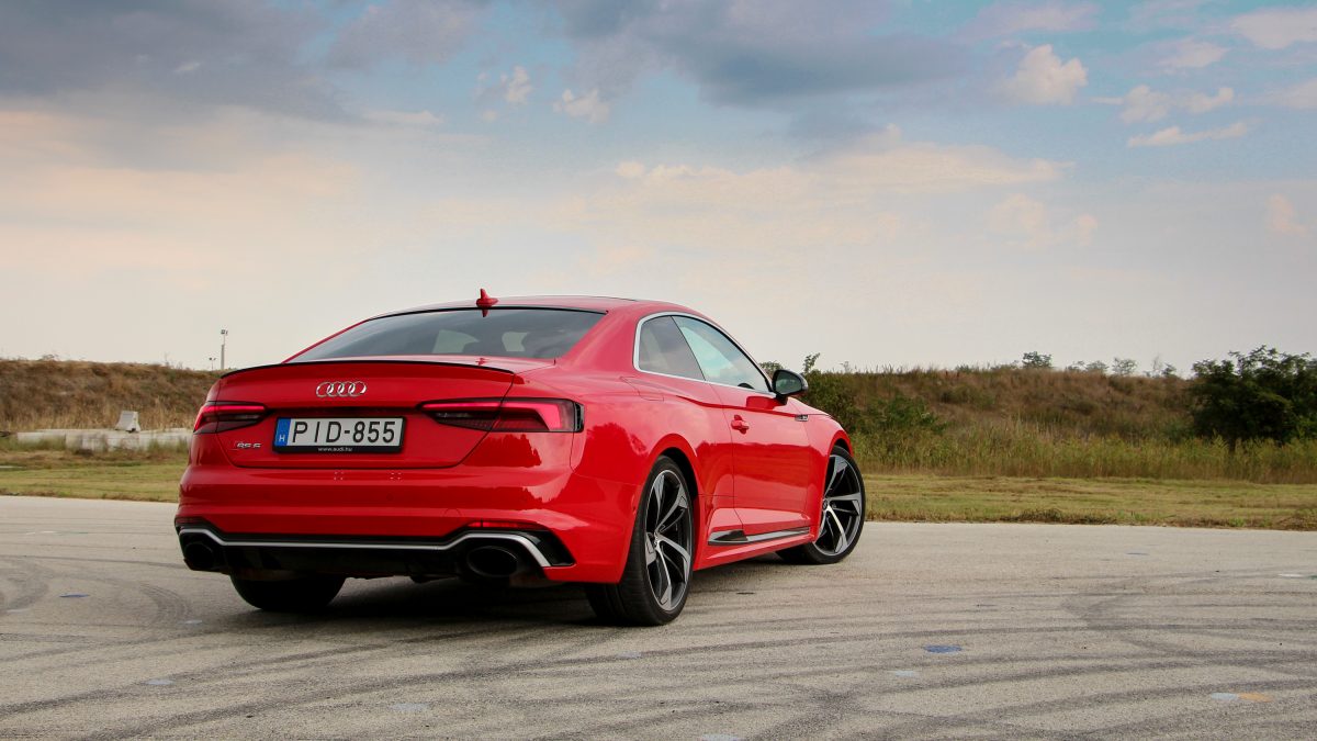AUDI RS5