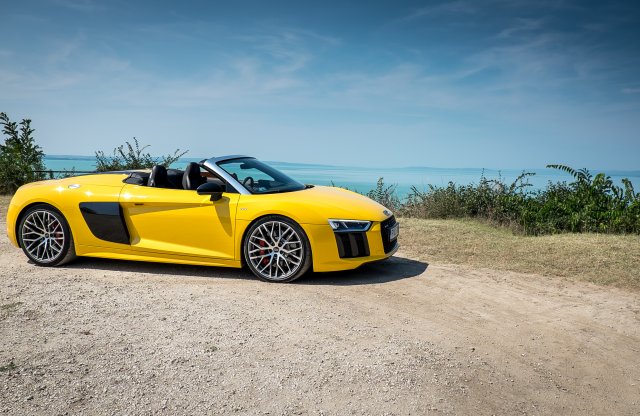 A Vasember aztán tud élni - Kipróbáltuk az Audi R8-at!
