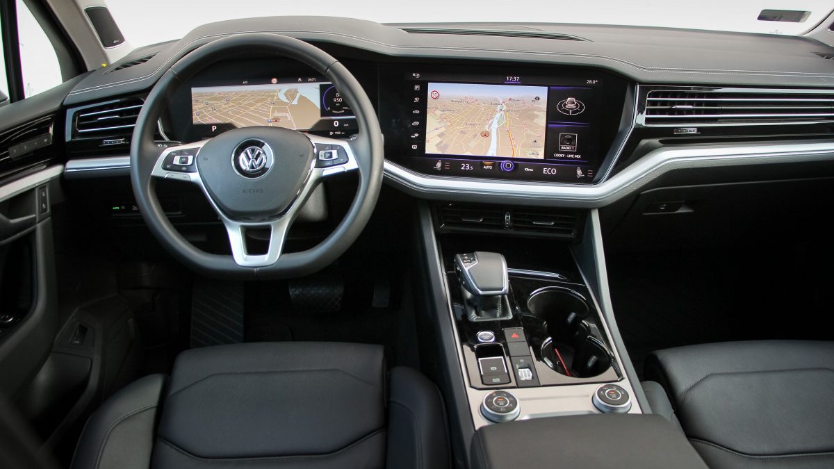 VOLKSWAGEN TOUAREG