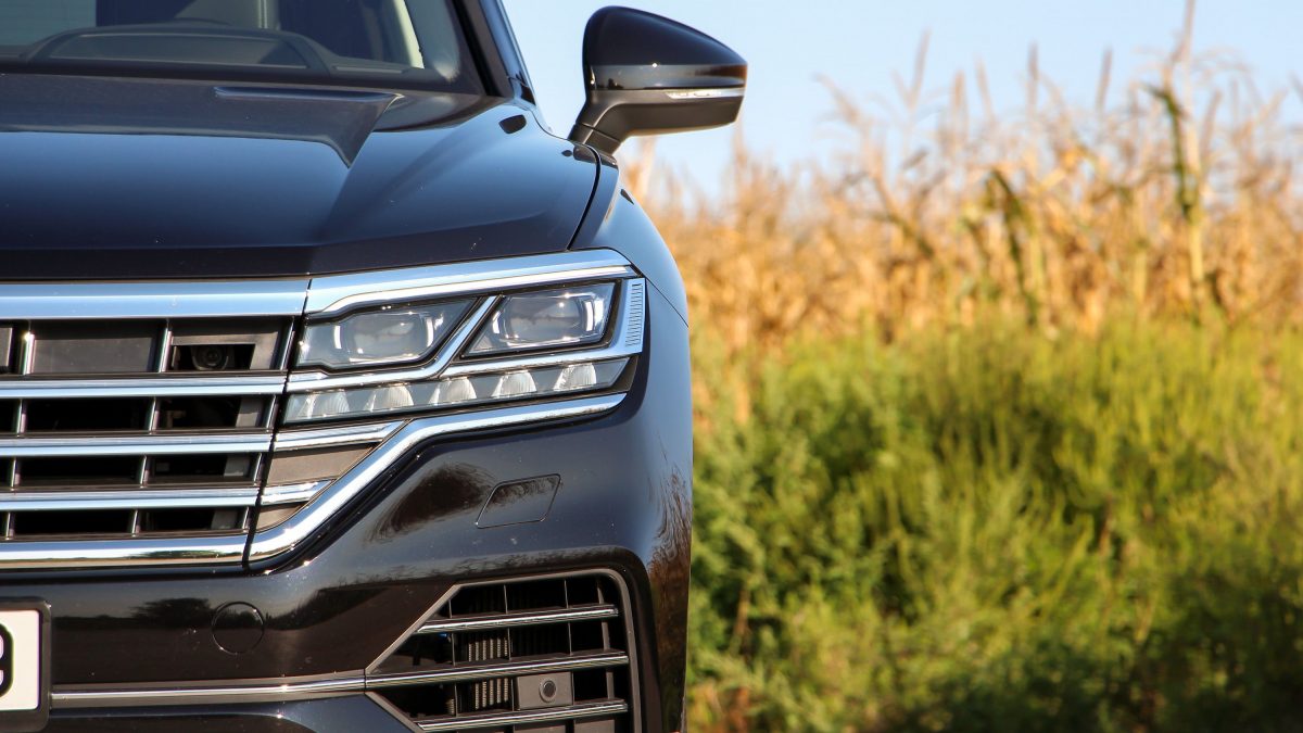 VOLKSWAGEN TOUAREG