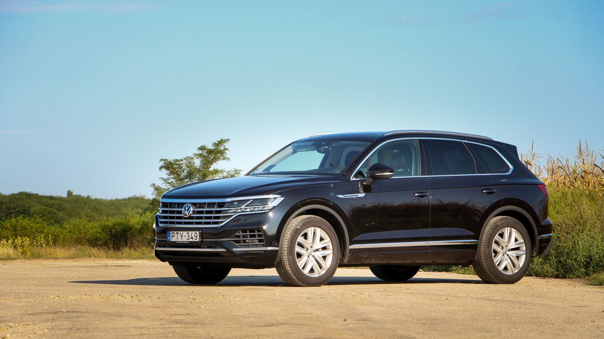 VOLKSWAGEN TOUAREG