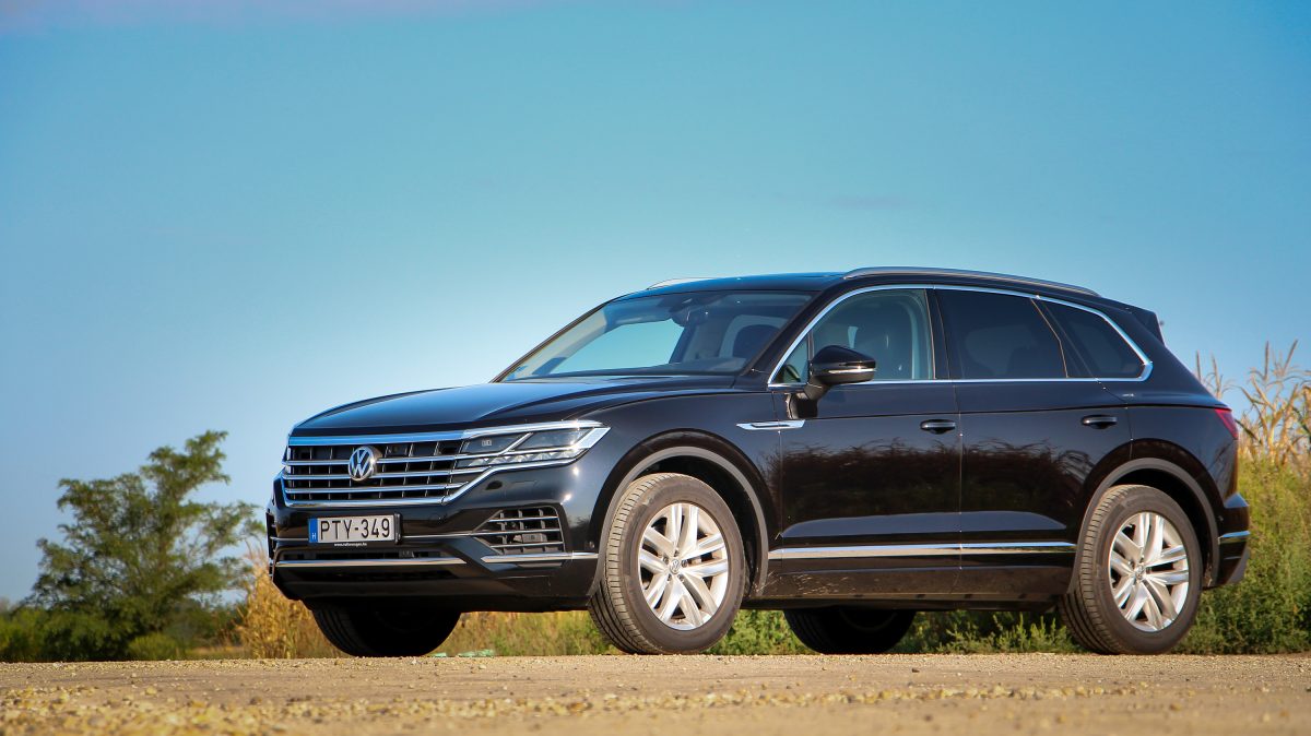 VOLKSWAGEN TOUAREG