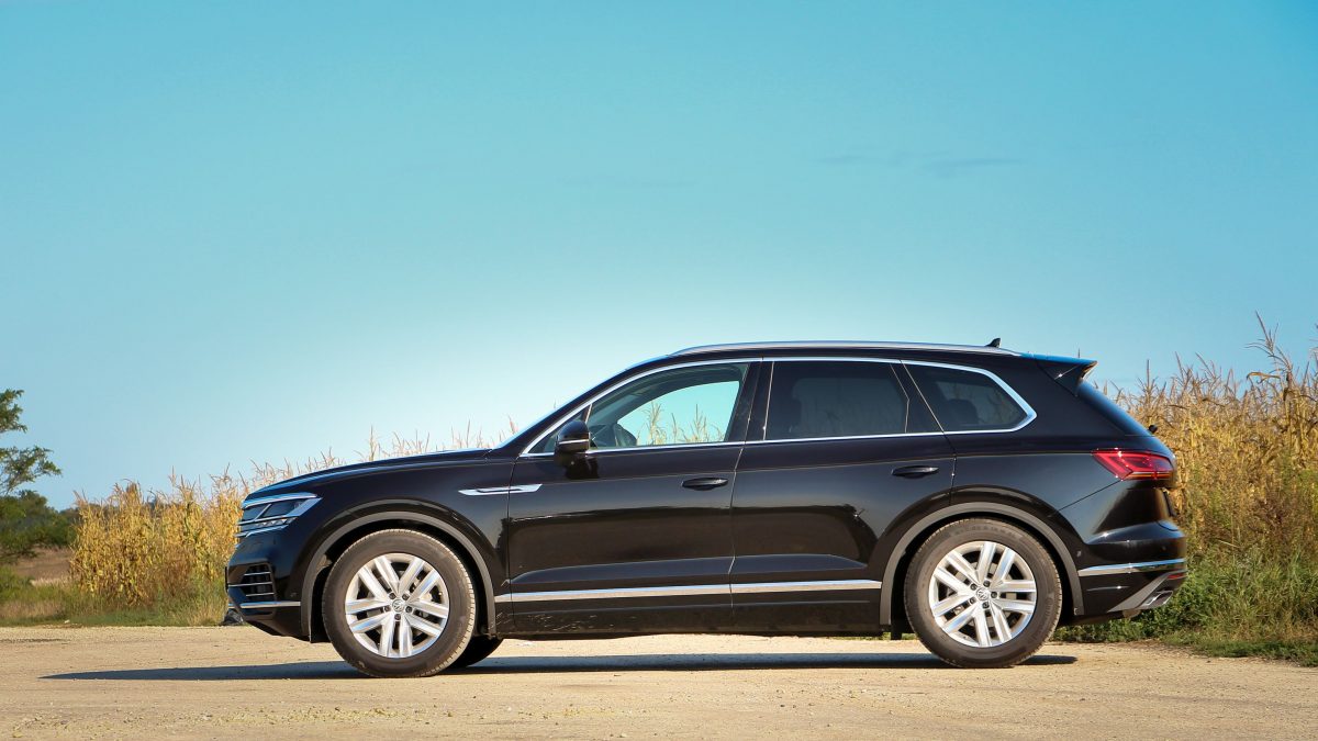 VOLKSWAGEN TOUAREG