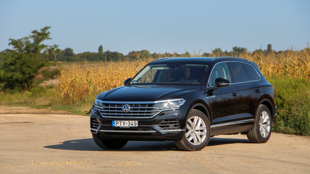 VOLKSWAGEN TOUAREG
