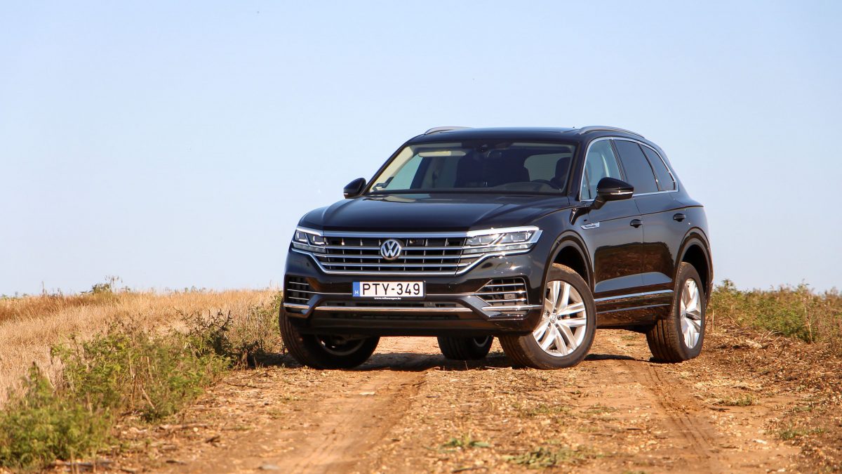 VOLKSWAGEN TOUAREG