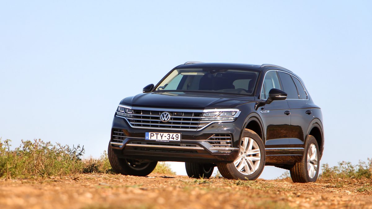 VOLKSWAGEN TOUAREG