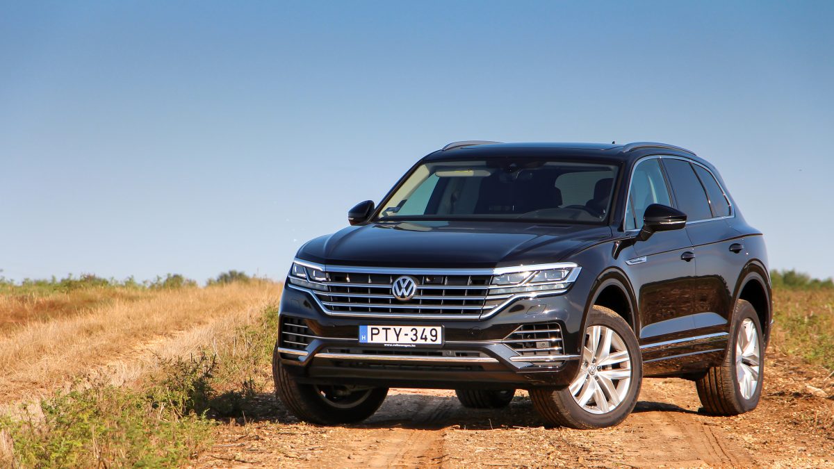 VOLKSWAGEN TOUAREG