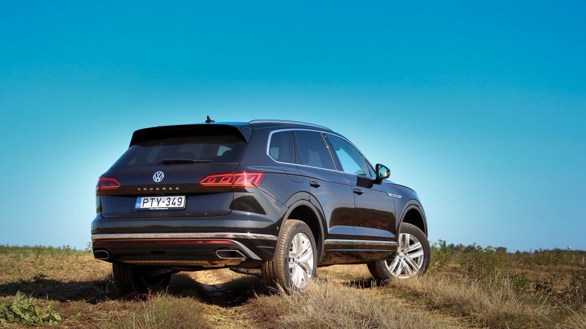 VOLKSWAGEN TOUAREG