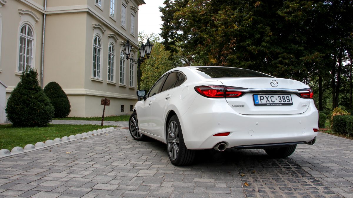 MAZDA 6
