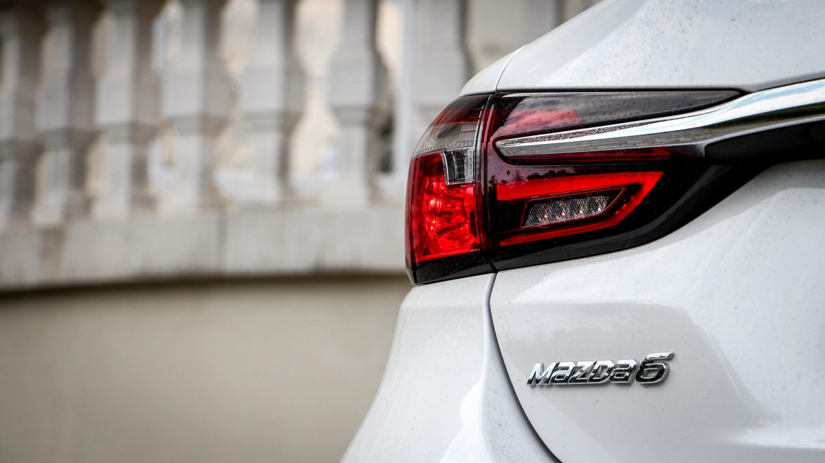 MAZDA 6