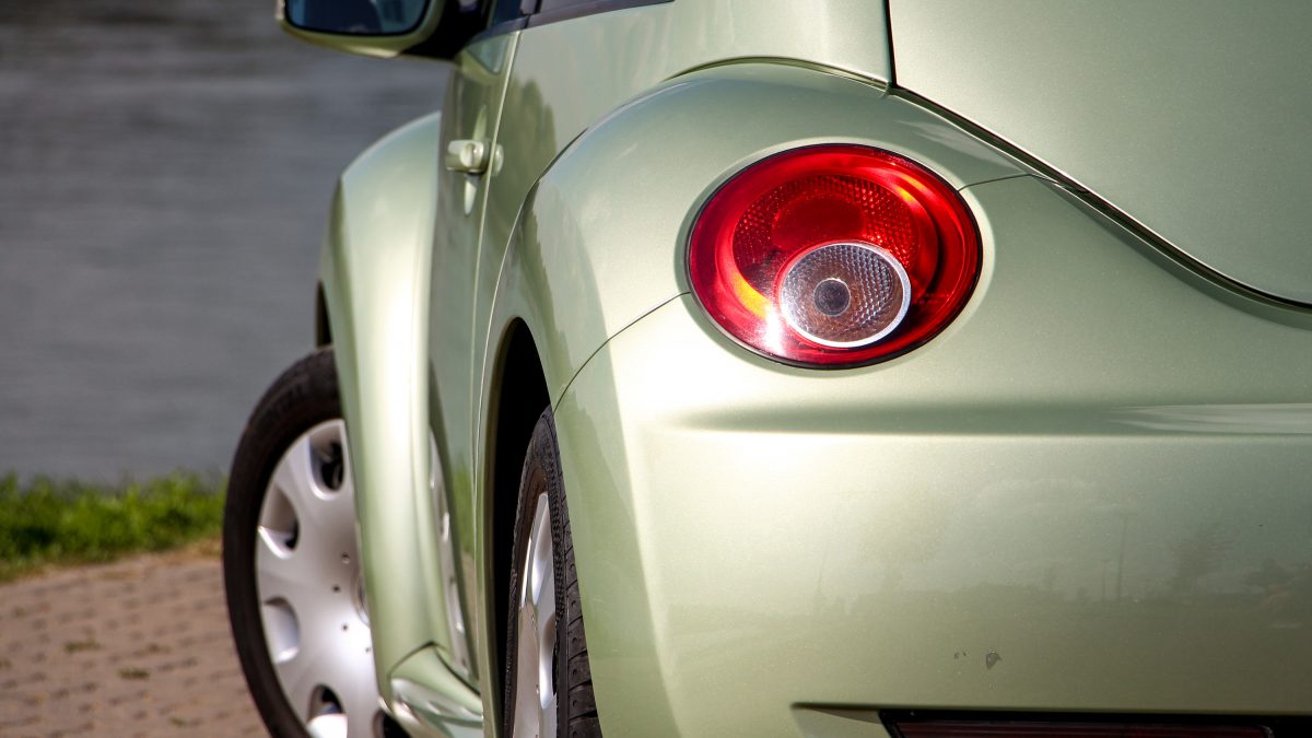 VOLKSWAGEN NEW BEETLE