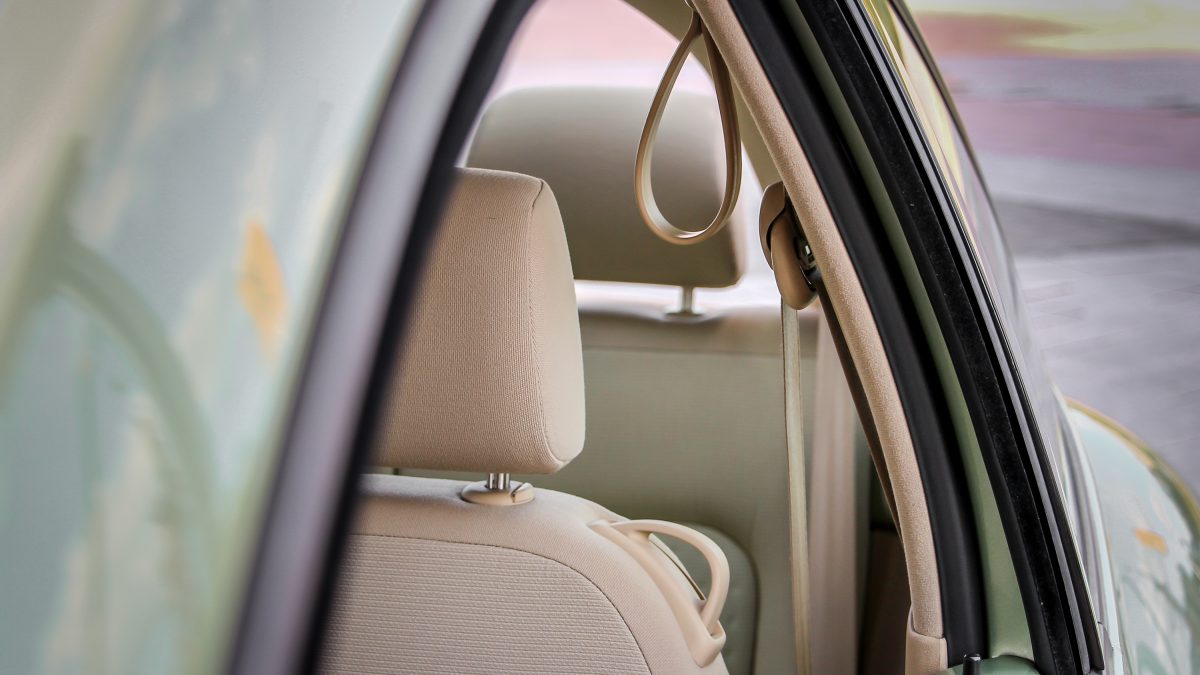 VOLKSWAGEN NEW BEETLE
