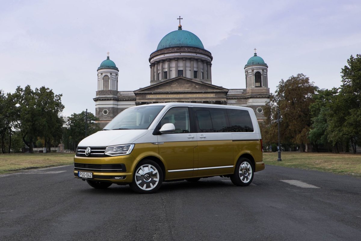 VOLKSWAGEN MULTIVAN