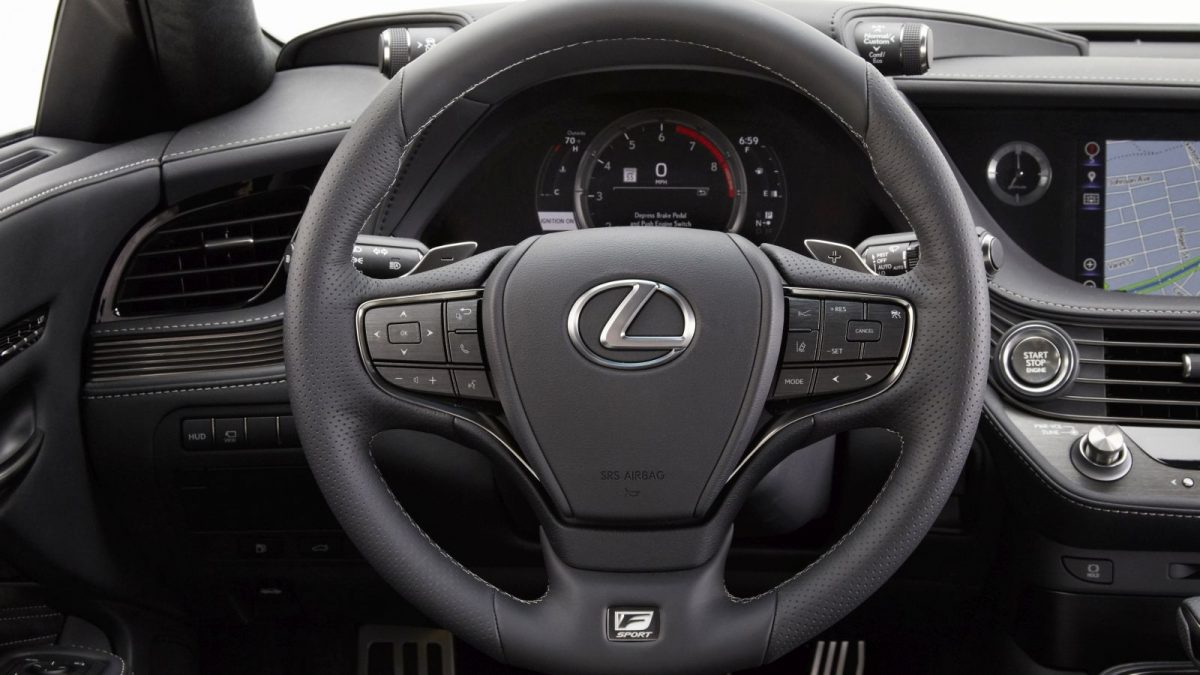 LEXUS LS