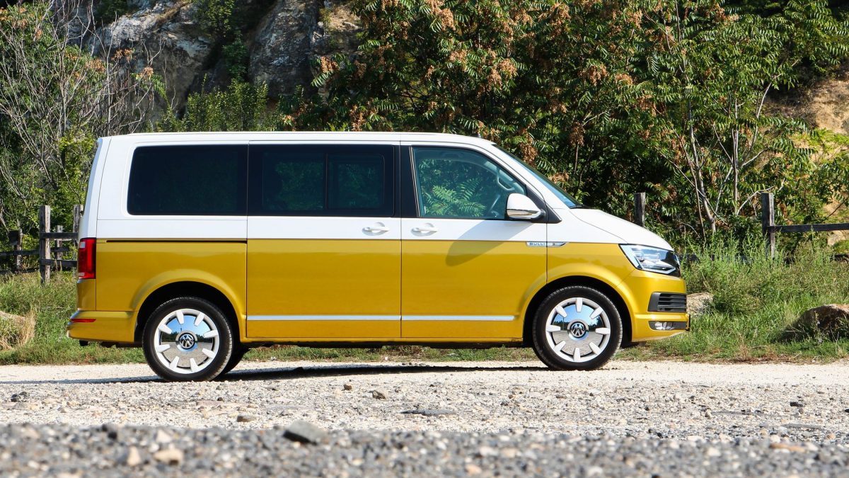 VOLKSWAGEN MULTIVAN