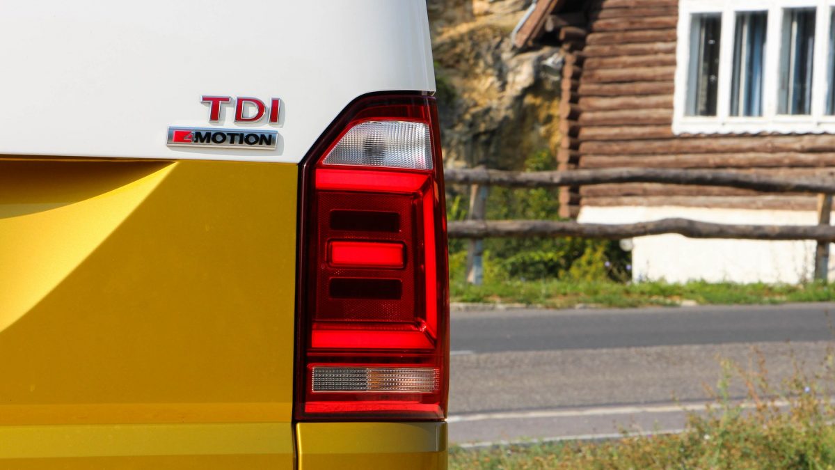 VOLKSWAGEN MULTIVAN