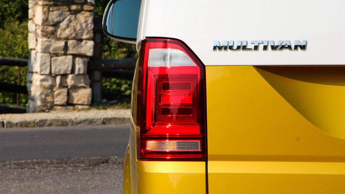 VOLKSWAGEN MULTIVAN