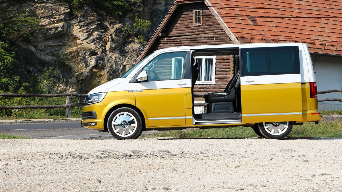 VOLKSWAGEN MULTIVAN